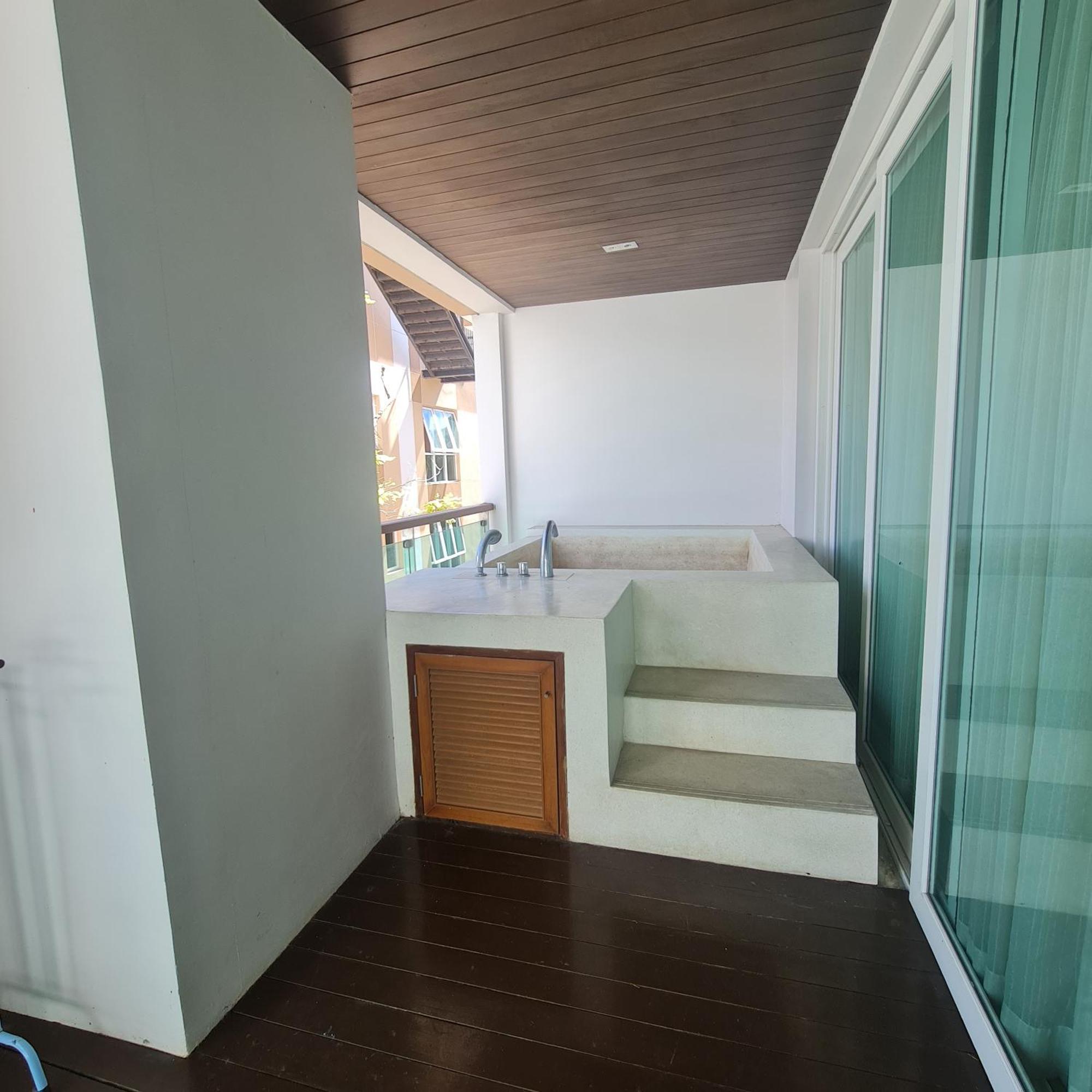 The Privilege Residence Patong Экстерьер фото