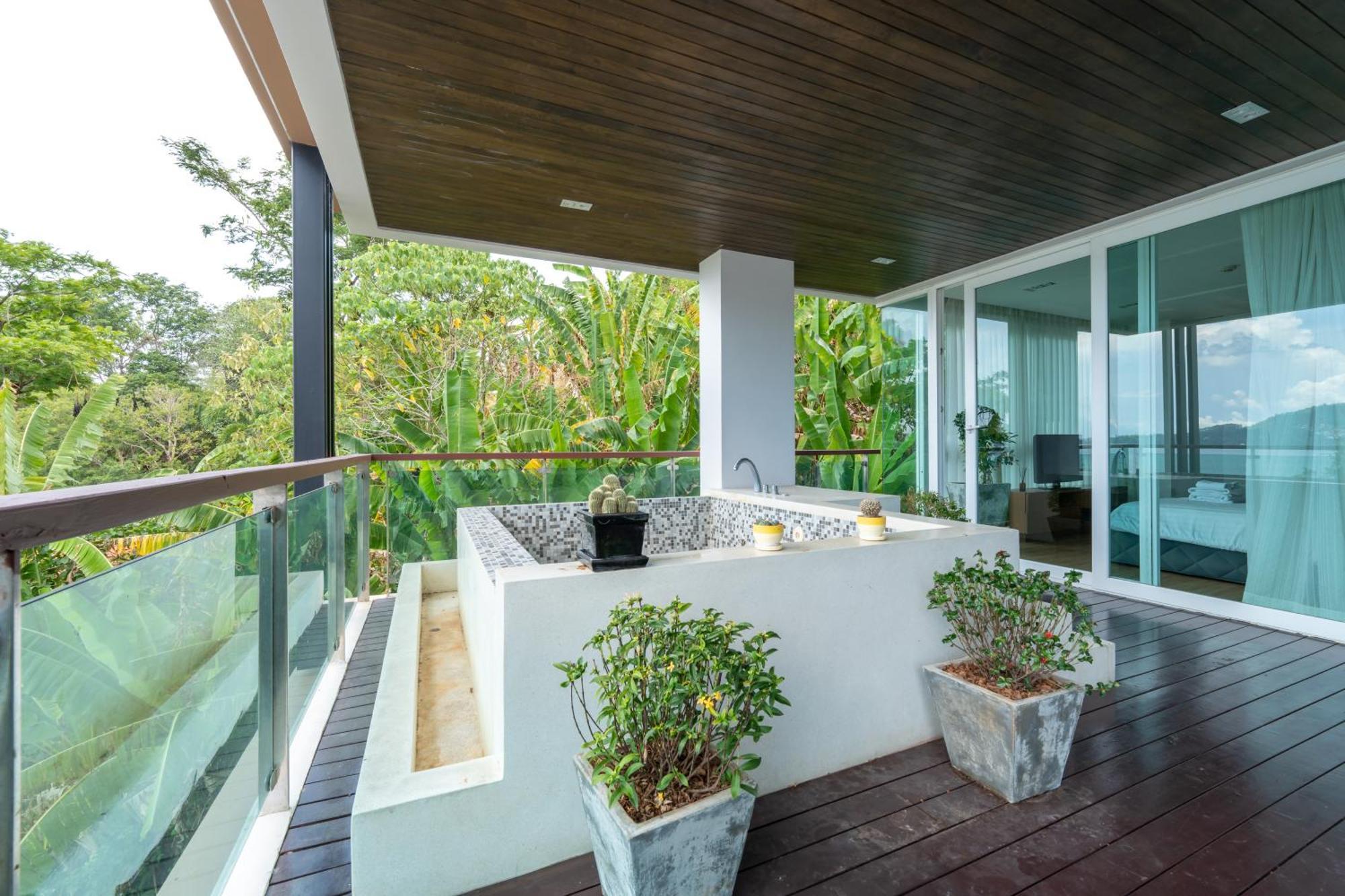 The Privilege Residence Patong Экстерьер фото