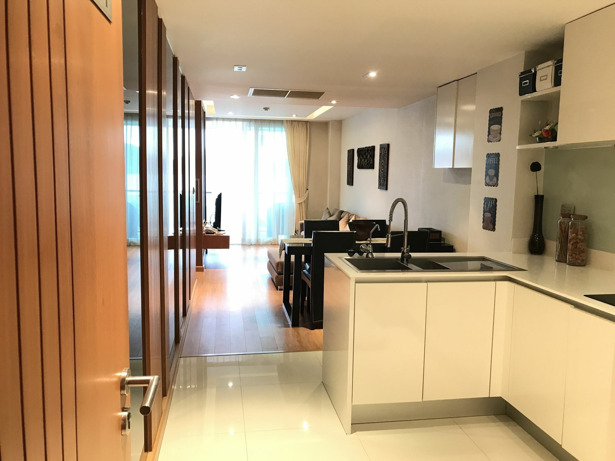 The Privilege Residence Patong Экстерьер фото